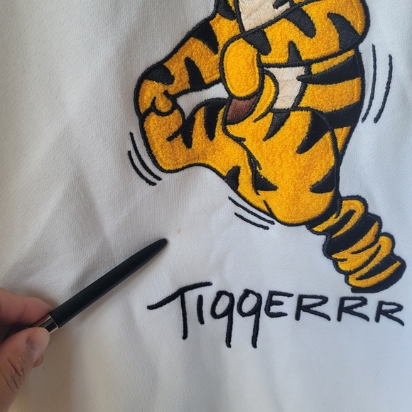 VTG RARE 90's Disney Mickey White Sweater Embroidered Jumping Tiger XXL Unisex - Picture 14 of 14